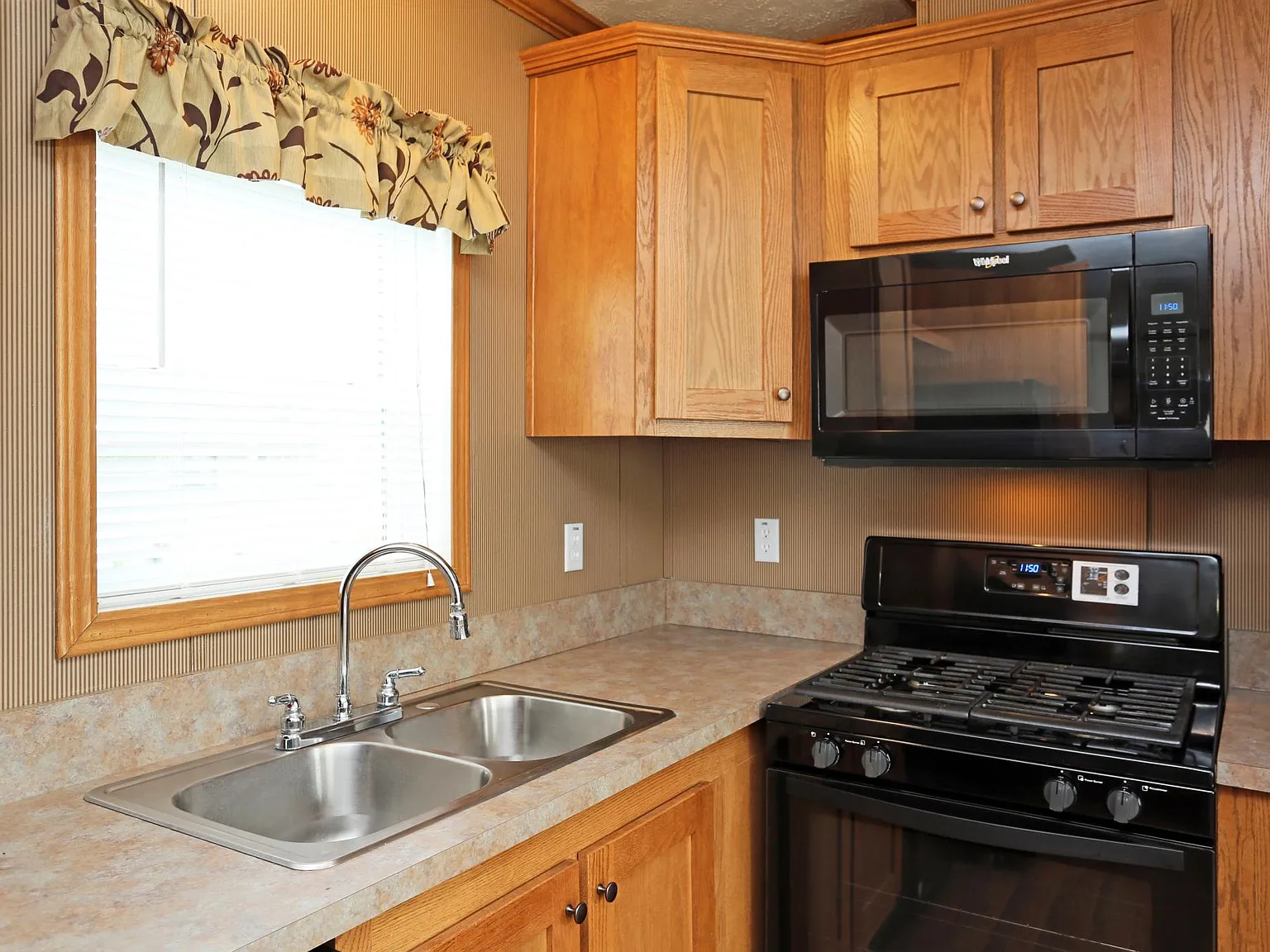 Brookside Village — Photo 4