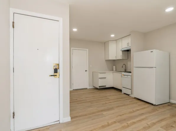 40 Beacon Avenue image 15 of 20