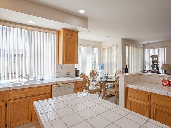 4th image of 3064 Mattique Dr