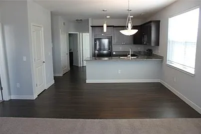 1627 McCleary Ln — Photo 1