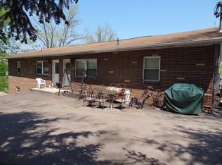 1505 Bergamont St, Morgantown, WV 26505