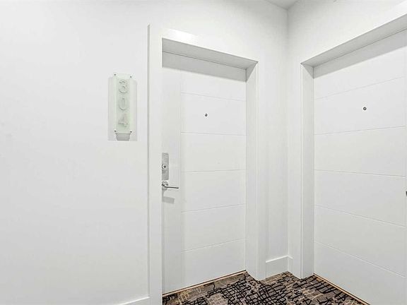 4th image of 317 N 22nd Ave SW #304