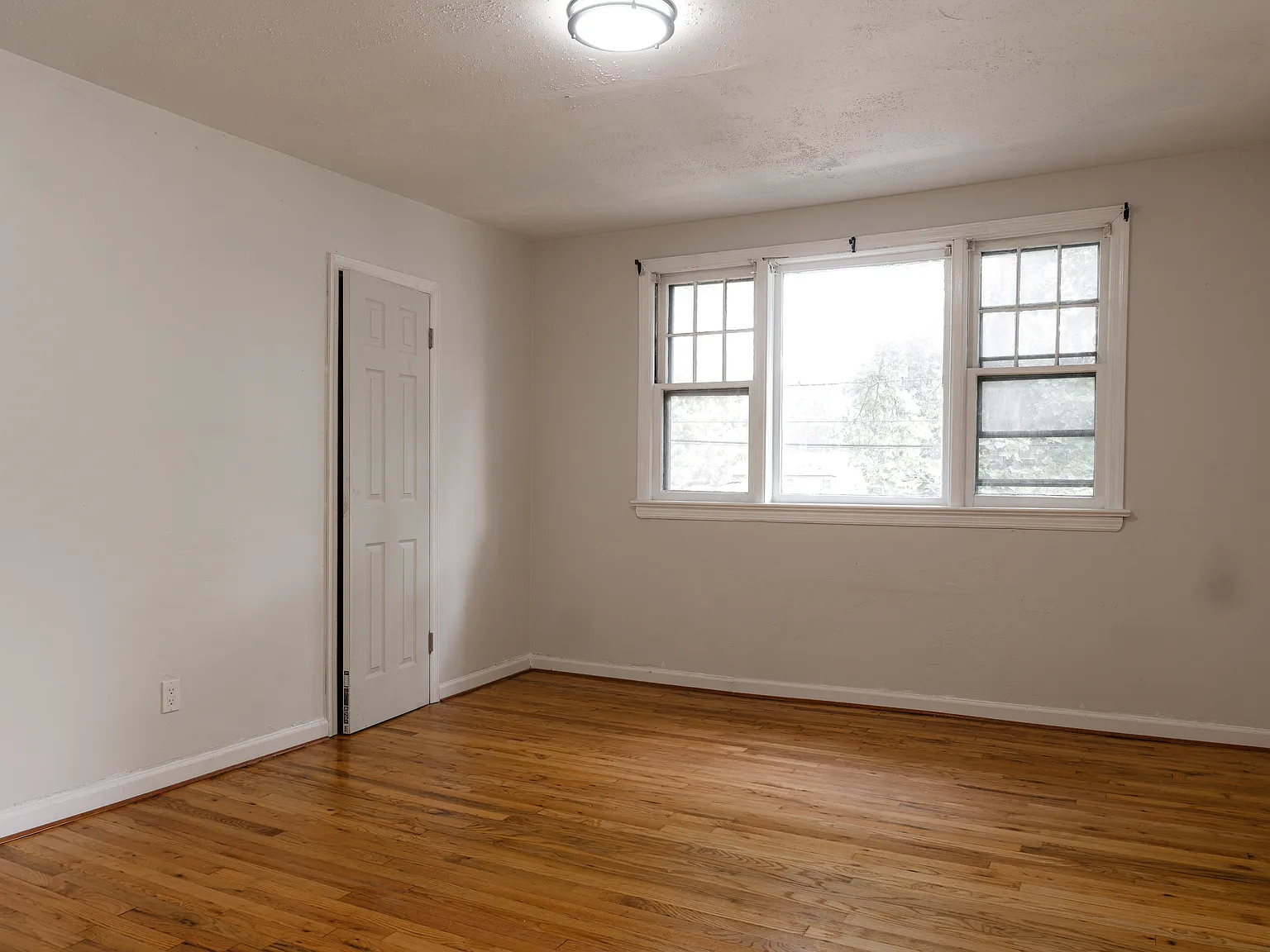 2 bed, $2,300 — Photo 2