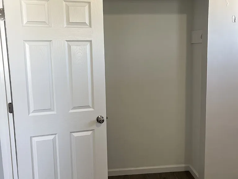2607 Jefferson St #7 — Photo 8