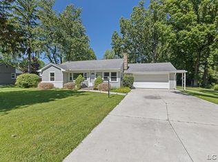 1330 W Westwood Dr, Adrian, MI 49221