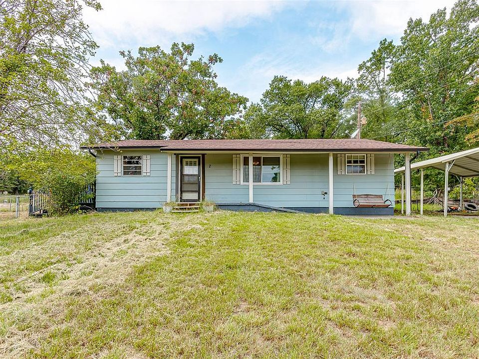 1st image of 2 Clearpond Ln