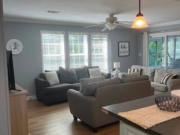 3rd image of 107 Oak Pointe Rd
