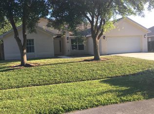 1074 SW Mantilla Ave, Pt Saint Lucie, FL 34953