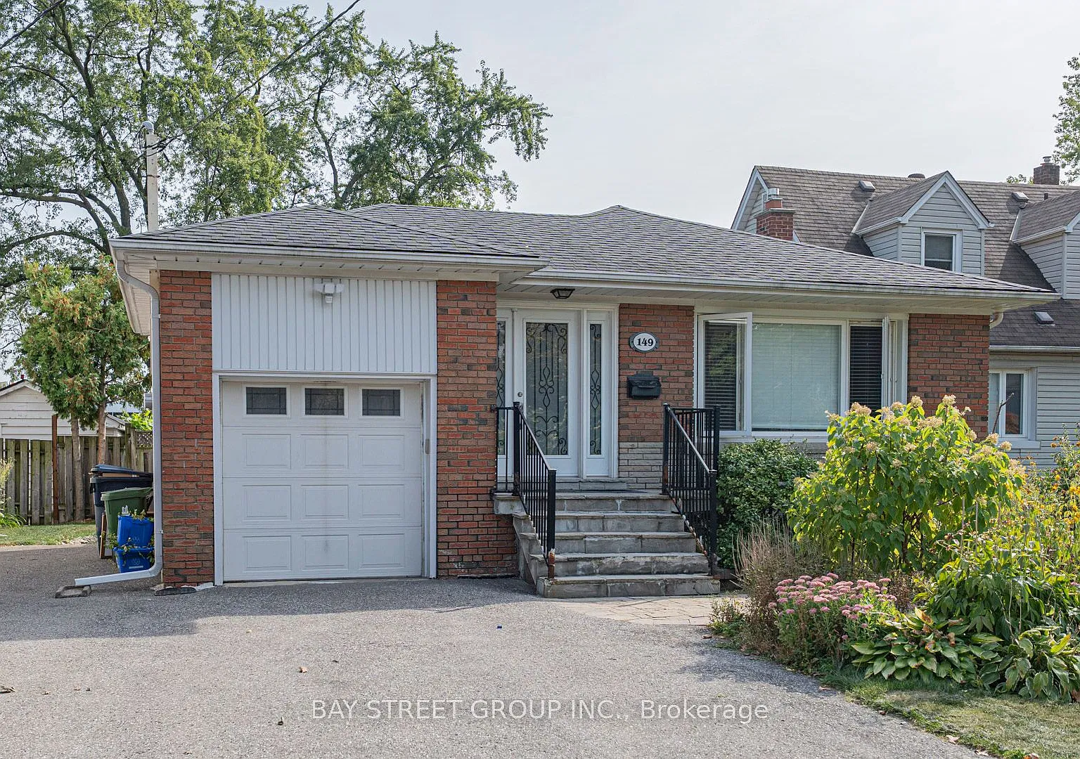 2 bed, $2,050 — Photo 1