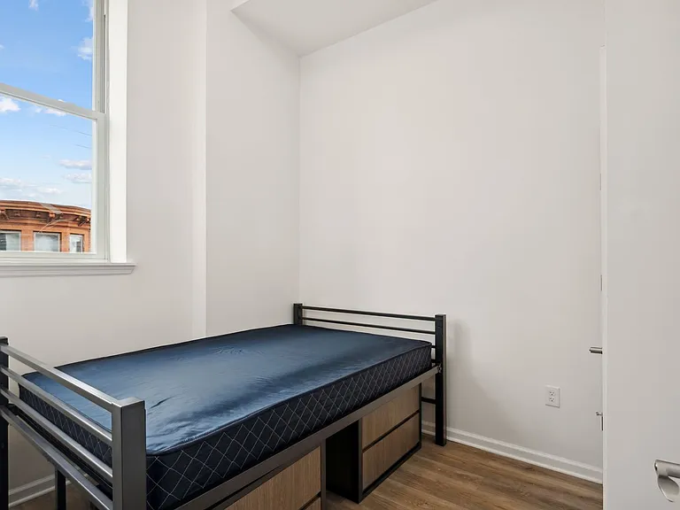 Owl's Nest Apartments — Photo 9