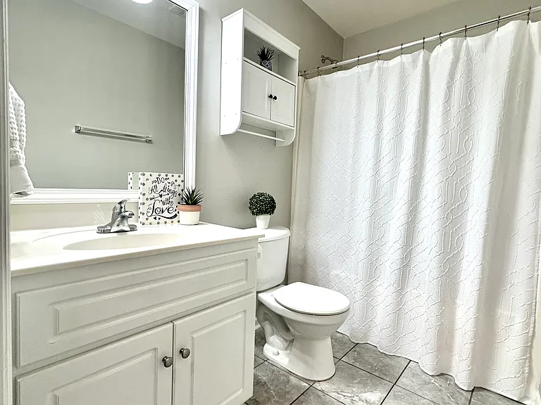 877 Tyler Woods Dr — Photo 18