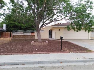 816 Landsford St, Lancaster, CA 93535