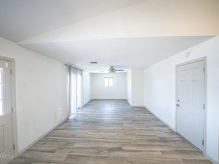 9315 E Dallas St — Photo 11