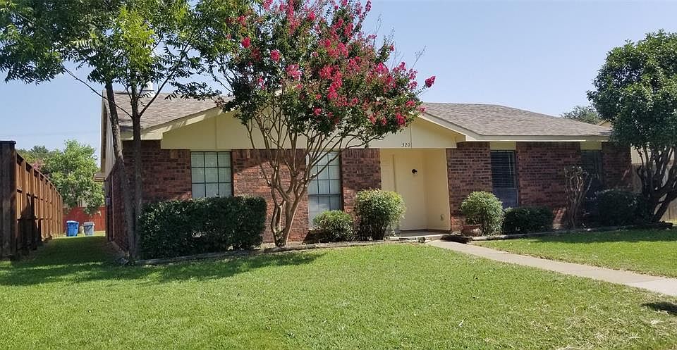 1st image of 320 Willow Springs Dr