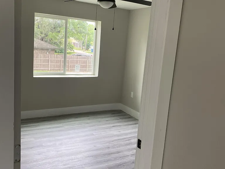 521 E Jackson St #A — Photo 6