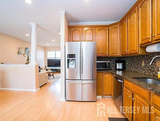 704 Dahlia Cir — Photo 11