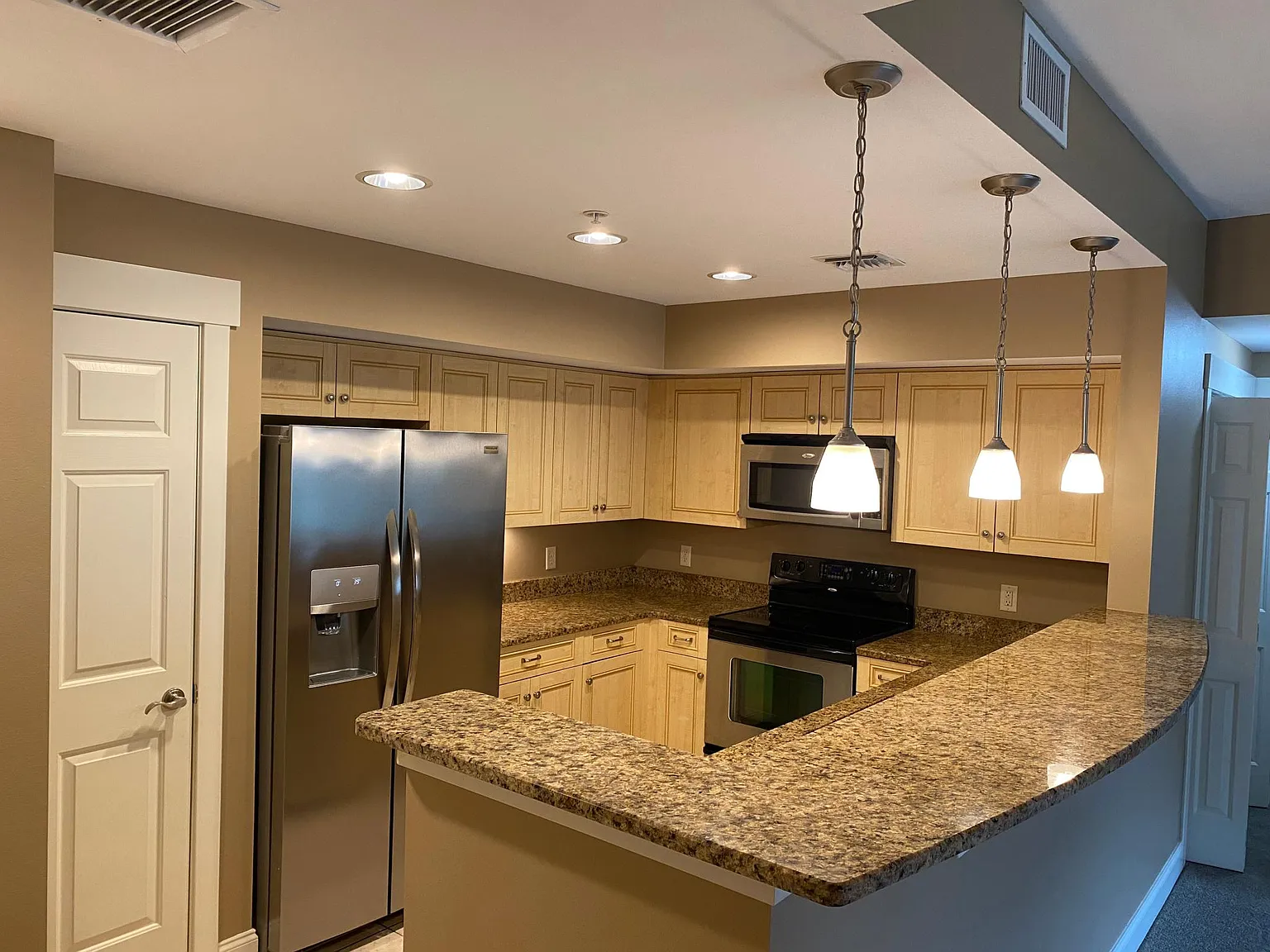 3 bed, 1445 sqft, $1,850 — Photo 1