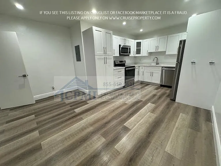 9 SW 10th St — Photo 6