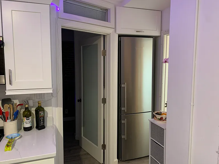 27 Temple St #4 — Photo 4
