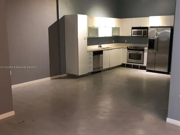 234 NE 3rd St APT 504, Miami, FL 33132