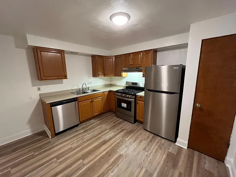 1132 Leishman Ave — Photo 6
