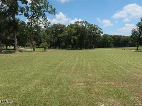 437 River Oaks Dr, Jennings, LA 70546