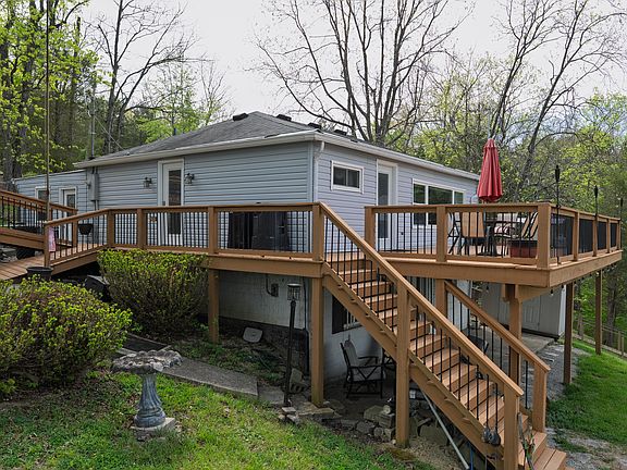 3rd image of 660 Summer Dr
