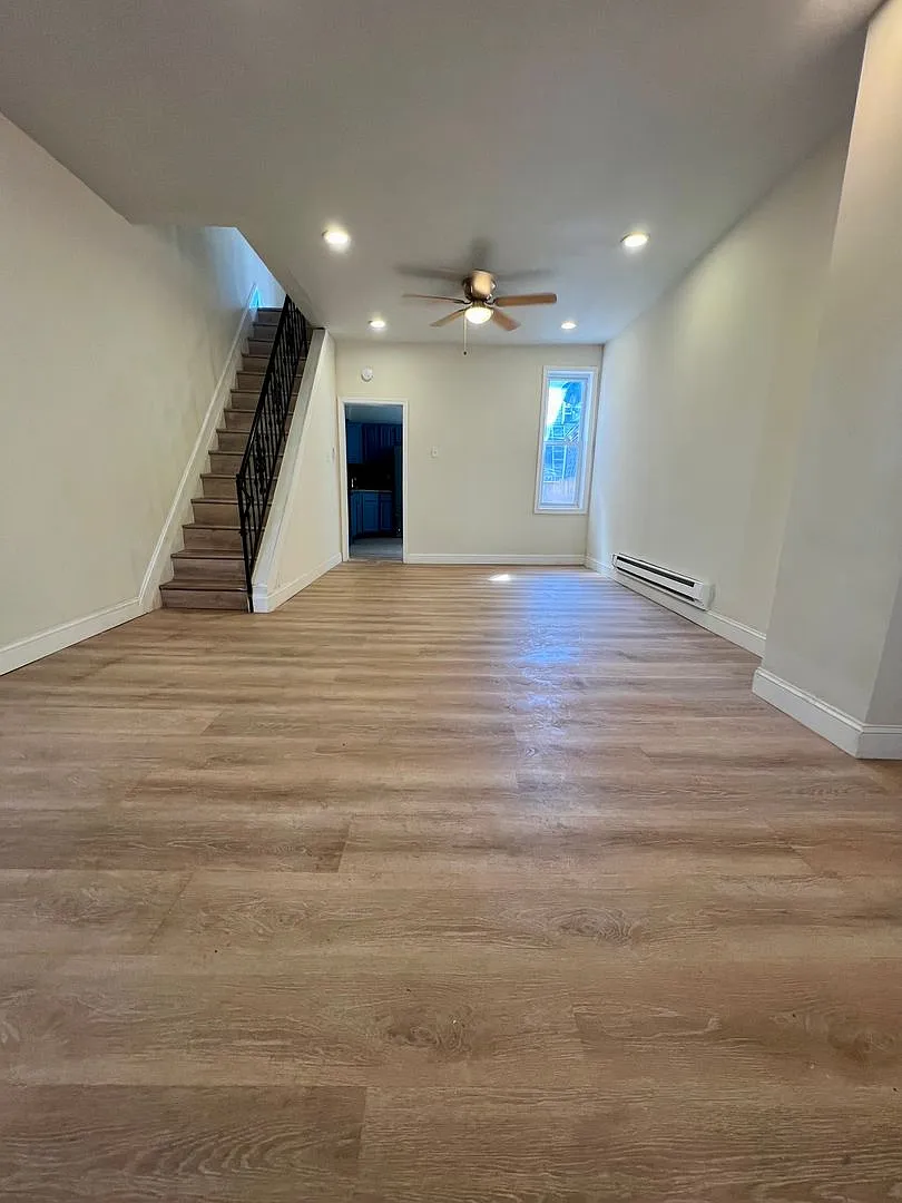Newly Renovated 3-Bedroom Townhome in Fairhill! Available NOW! — Photo 3