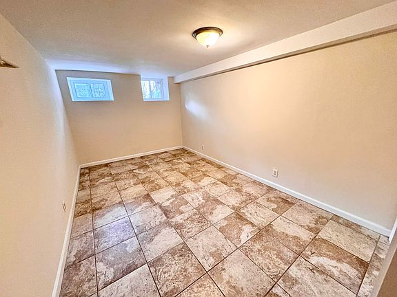 5th image of 3076 43rd St #1