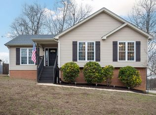 9910 Fielding Rd, Ooltewah, TN 37363