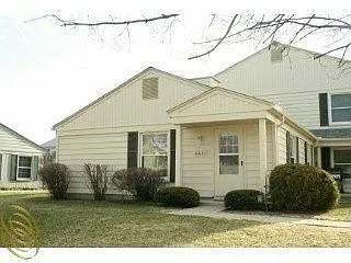 2651 Pineridge Ct photo 1