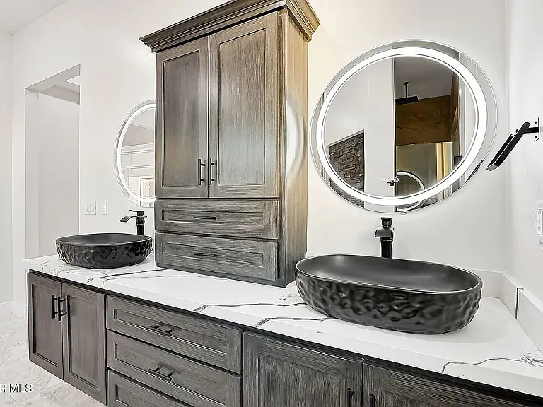 5696 Rio Bonito Cir — Photo 48