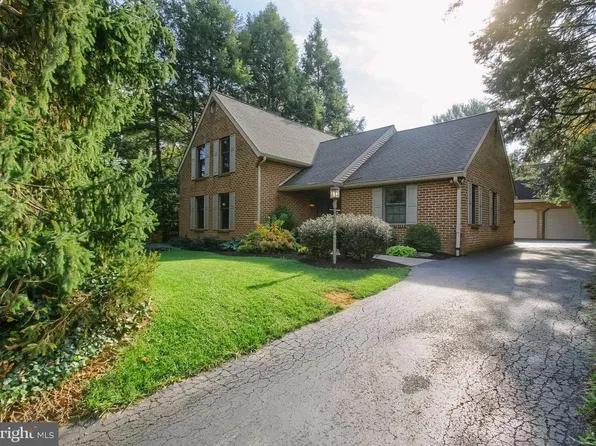 1120 W Main St, Ephrata, PA 17522