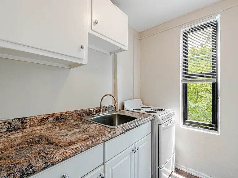 Palm Garden Apartments — Photo 26