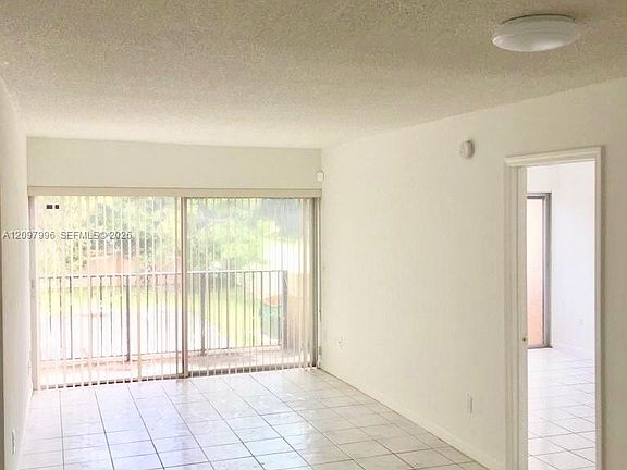3rd image of 400 NE 18th Ave APT 202