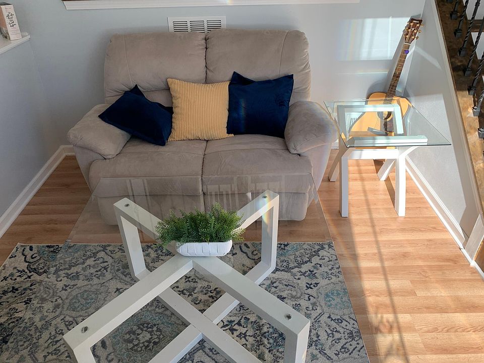 134 Huntington Rd Delafield, WI, 53018 Apartments for Rent Zillow