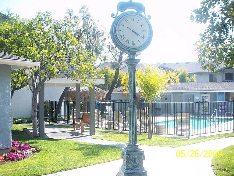 Cobblestone Park Apartments — Photo 14