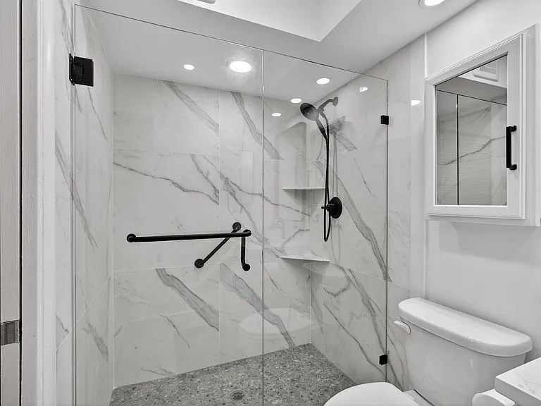 100 Shore Ct #208 — Photo 37