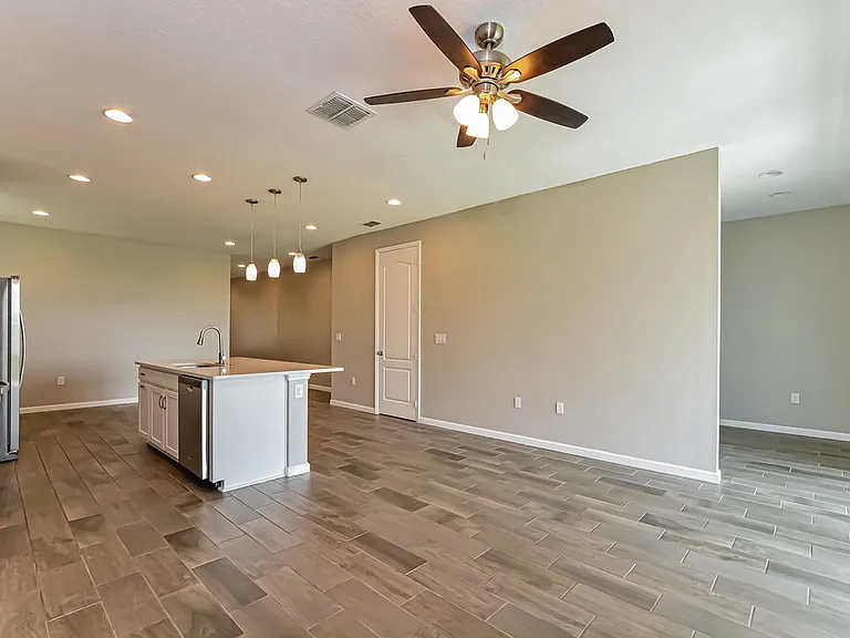 281 Alford Dr — Photo 4