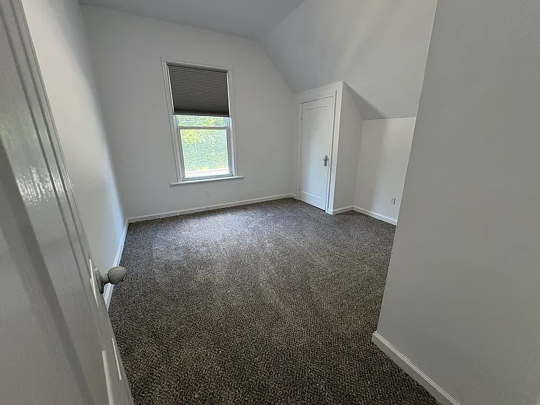 85 Main St — Photo 9