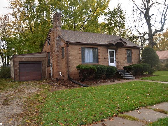 2nd image of 812 9th Ave E