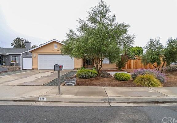 3rd image of 870 Simon Ln