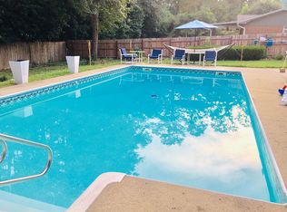 2915 Huntington Dr, Tallahassee, FL 32308