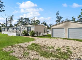 20415 Carpenter Rd, Springfield, LA 70462