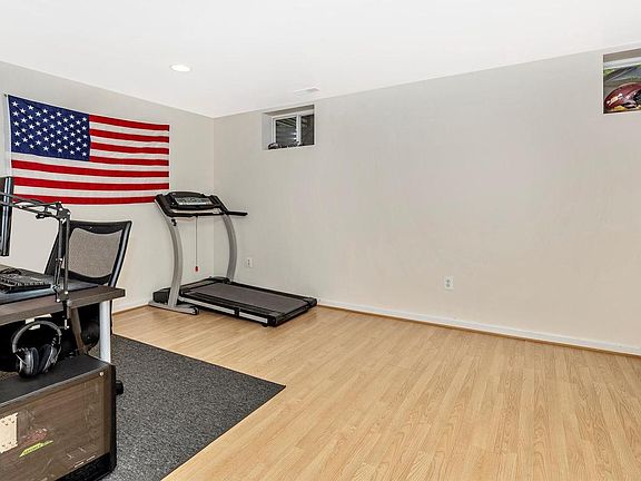 4th image of 772 Monet Dr