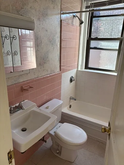 233 Harvard Ave — Photo 3
