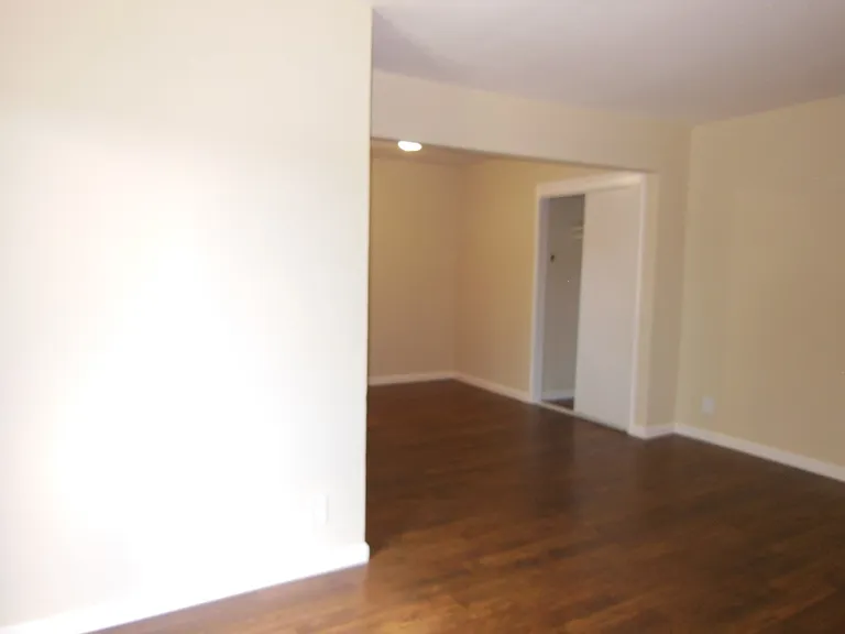 485 Redwood Ave — Photo 5