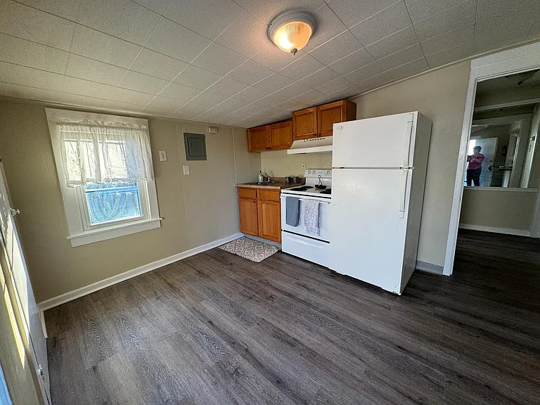 373 Brighton Ter #2A — Photo 1