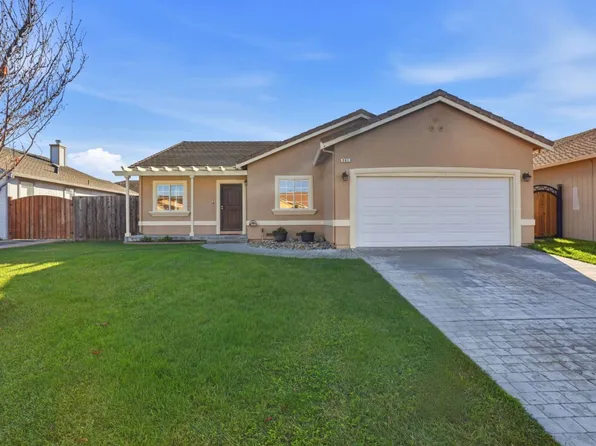 941 Steinbeck Dr, Hollister, CA 95023