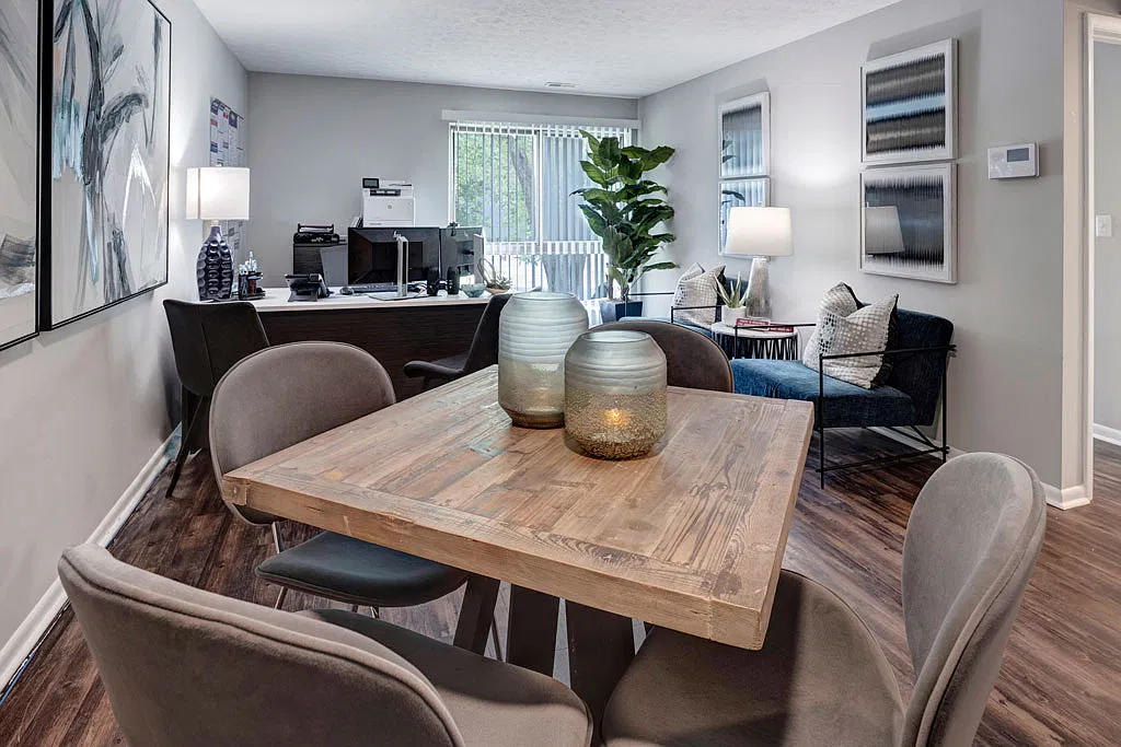 Rosehill Plaza Apartments — Photo 4